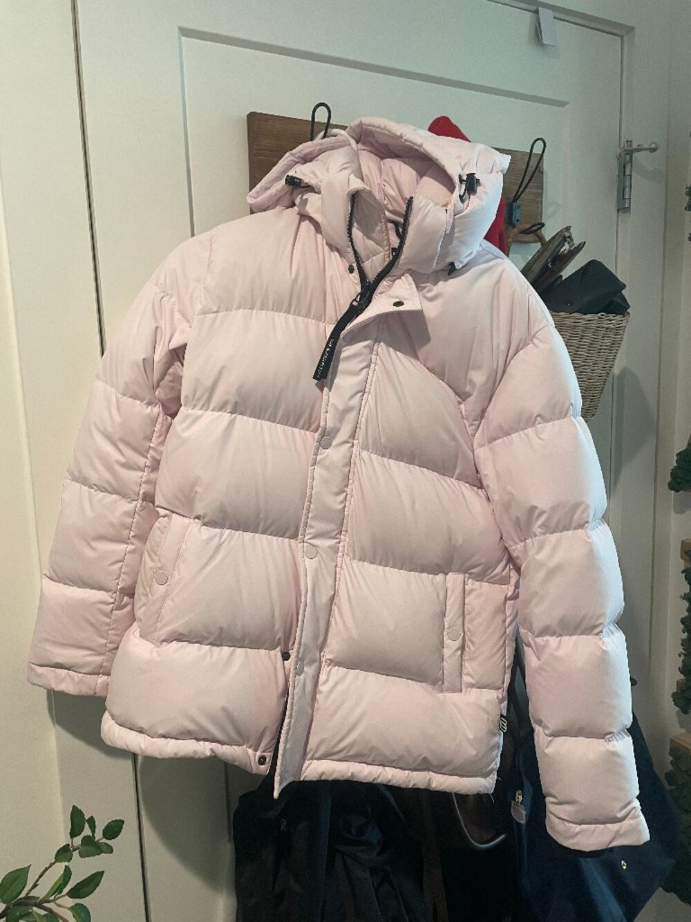 Aritzia The Super Puff, Light Pink, Small
